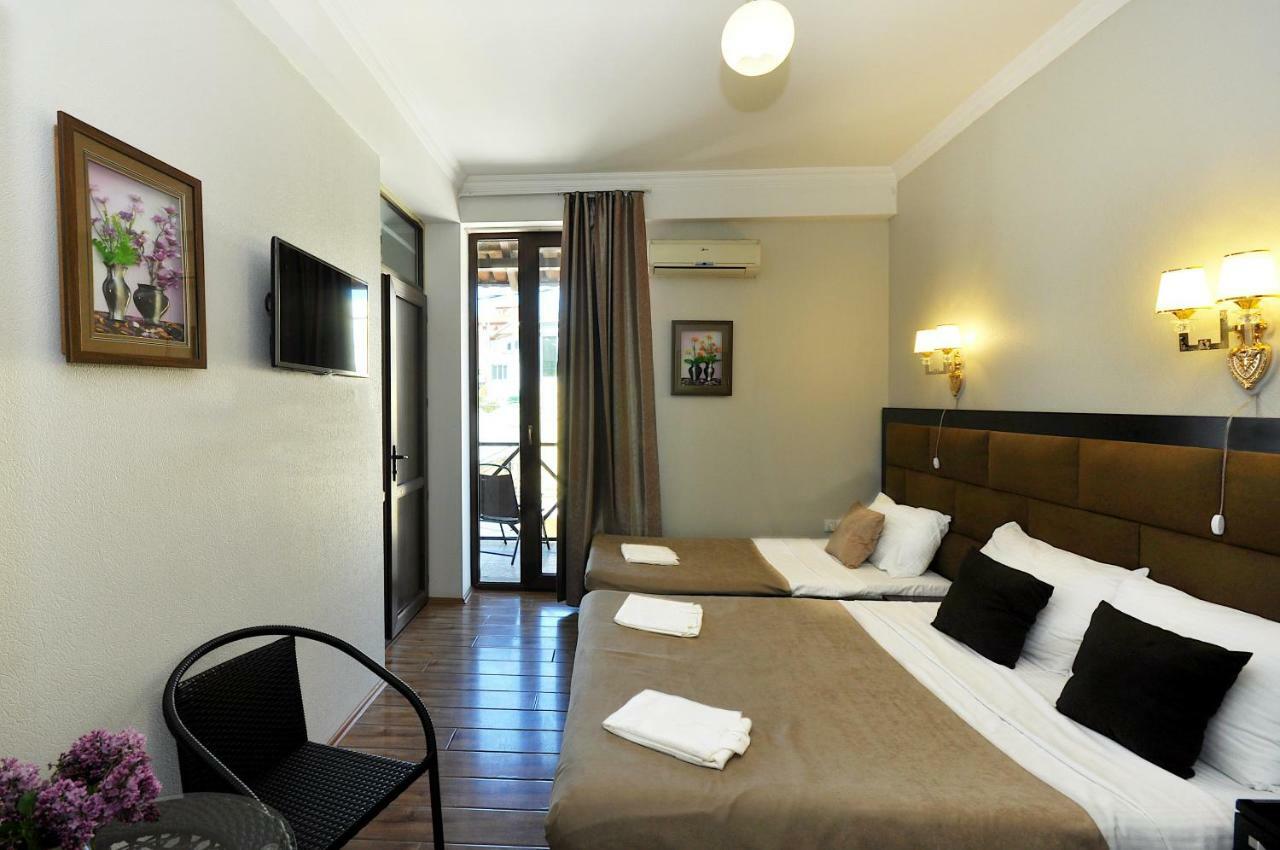 Hotel Marsel ティビリシ エクステリア 写真